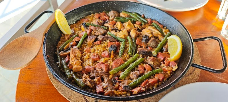 Oé Oé Paellas & Tapas photo 3